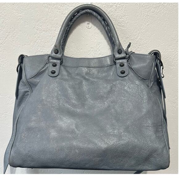 Balenciaga Velo Bag - For Sale on 1stDibs | balenciaga  VTG Balenciaga Classic Velo Crossbody Bag Ardoise Slate Grey Lambskin Y2K Moto